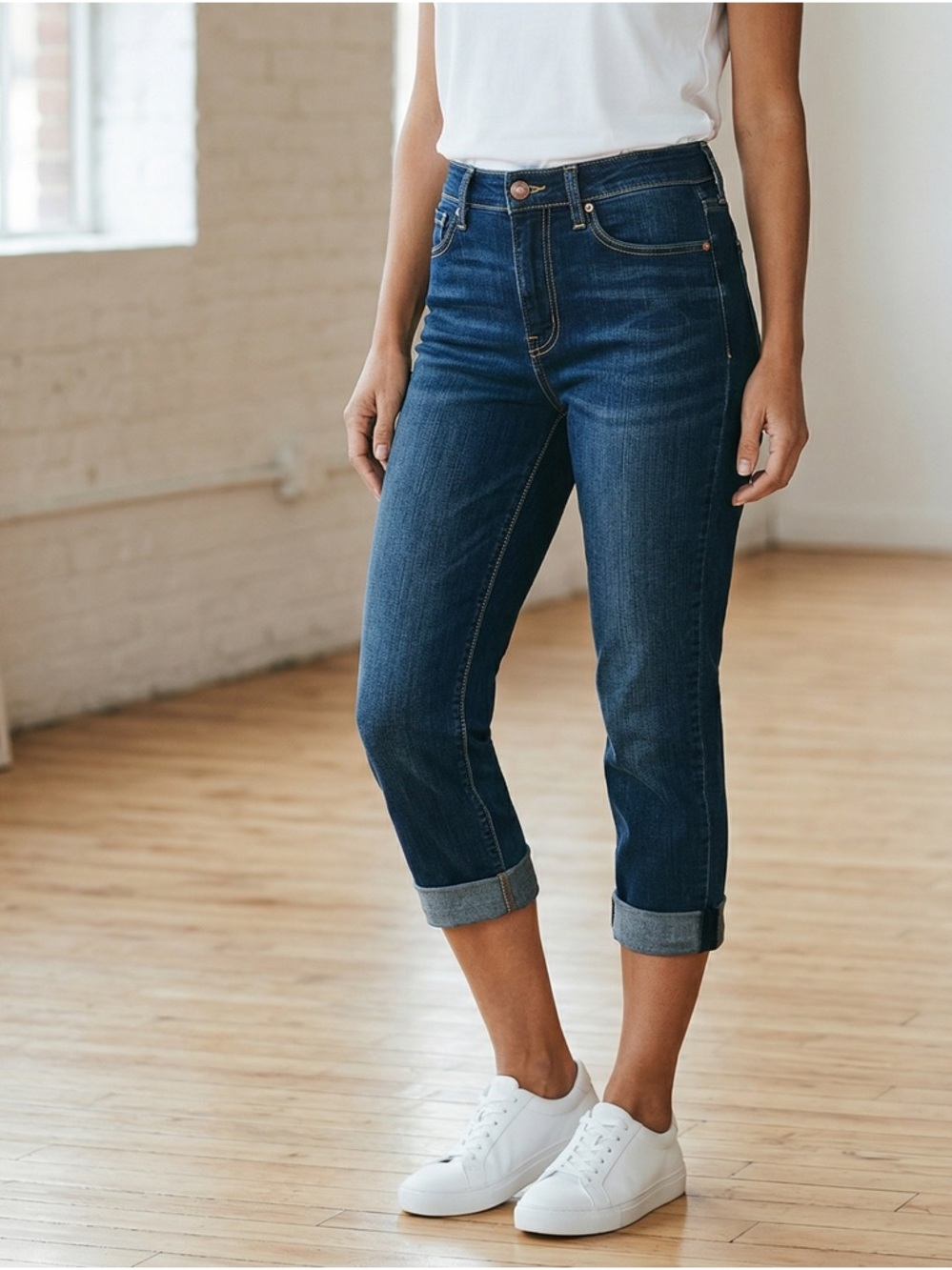 Signature Women's Deep Indigo Cropped Jeans